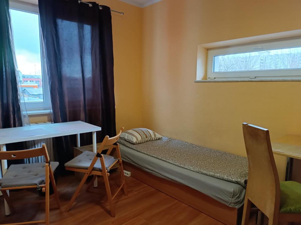 Hostel Sunrise Liwska Warsaw Exterior photo